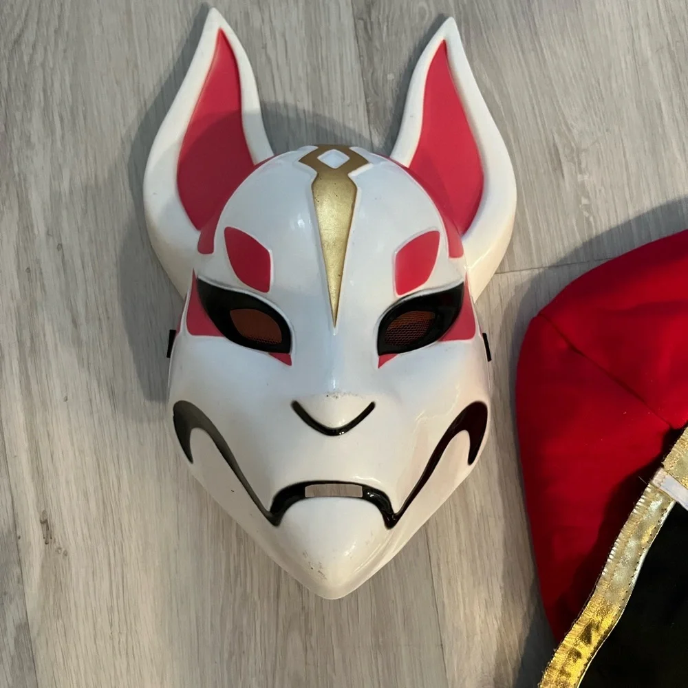 Fortnite . Kids Black and Gold‎ Costume with Mask